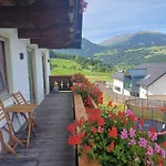 Guglhof Apartament *